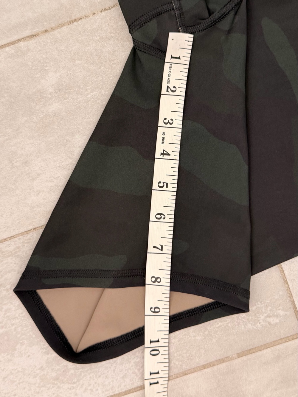 ALO Yoga High Waist Vapor Short Camo Green Size Large - Picture 7 of 7